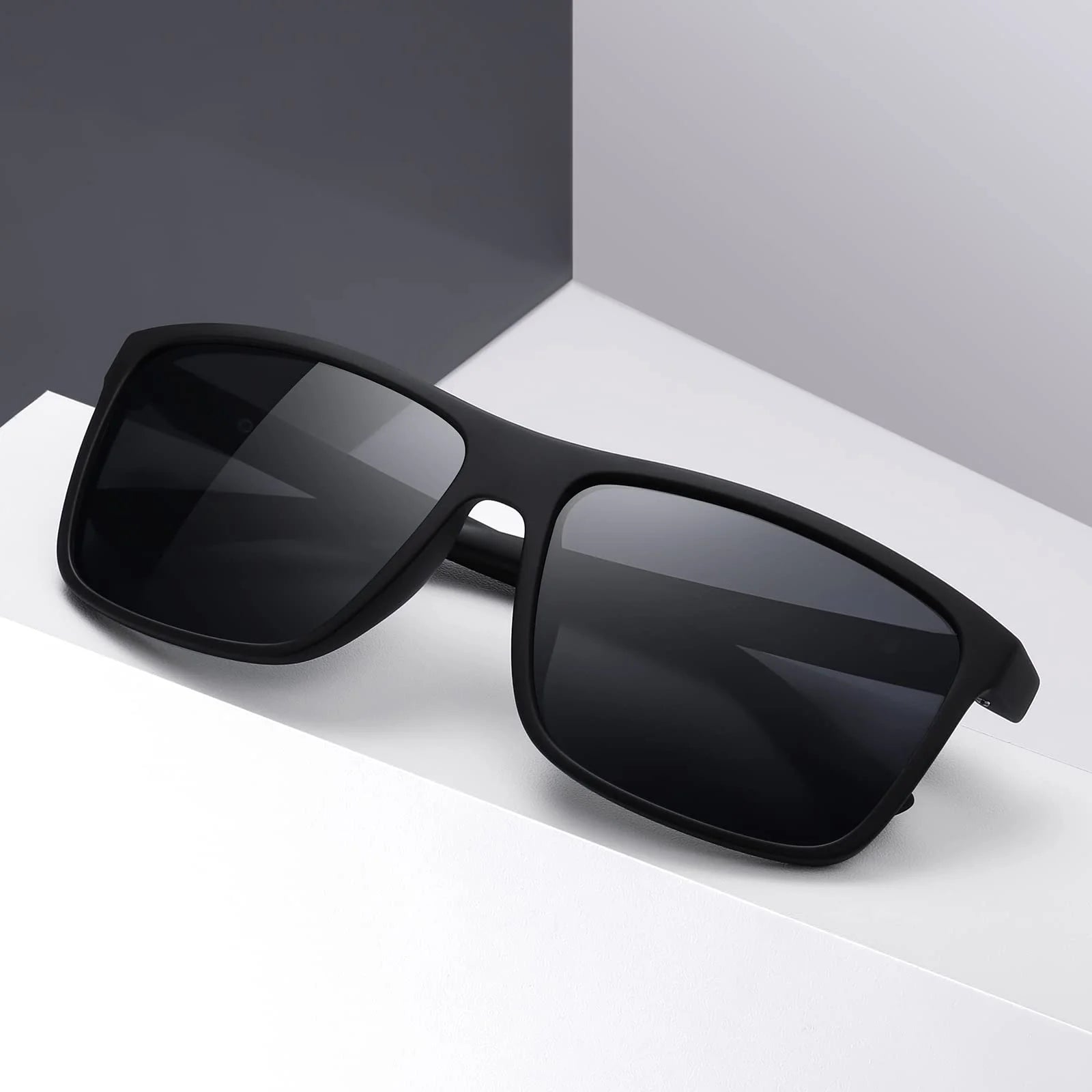 Polarized Retro Square Sunglasses (Black)